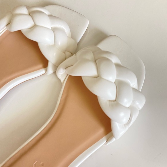 Pretty White Sandals - Picture 4 of 7